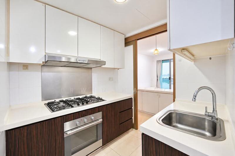 Waterfront Waves, 760 Bedok Reservoir Road, Bedok / Upper East Coast, 3 Bedrooms, 1,270 sqft, Condominium For Rent, by Irwin Hafiz, 500286464 - Kitchen - PropertyGuru.com.sg