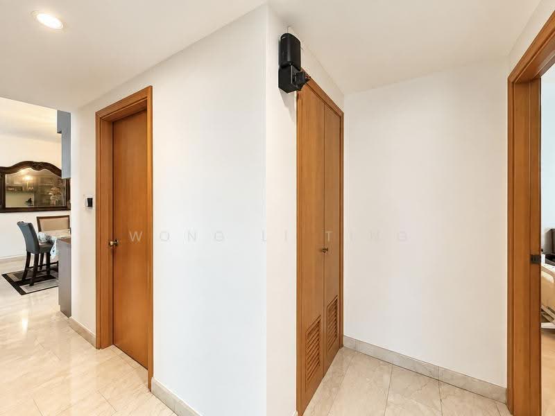 Guilin View, 20 Bukit Batok Street 52, Dairy Farm / Bukit Panjang / Choa Chu Kang, 3 Bedrooms, 1,259 sqft, Condominium For Rent, by Wong Li Ting, 500286496 - Corridor - PropertyGuru.com.sg