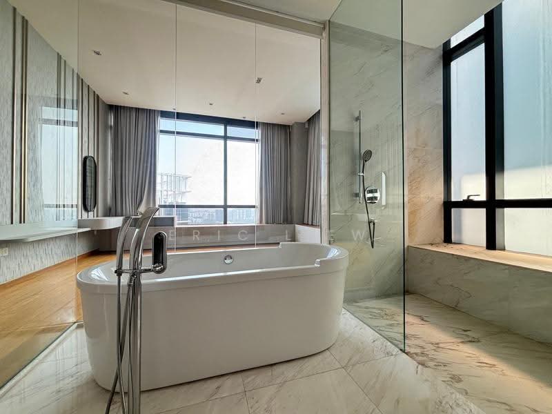 Nouvel 18, 16 Anderson Road, Tanglin / Holland / Bukit Timah, 4 Bedrooms, 6,125 sqft, Condominium For Sale, by Eric Liew, 500286507 - Bathroom - PropertyGuru.com.sg