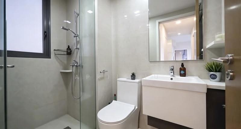 Kovan Regency, 38 Kovan Rise, Hougang / Punggol / Sengkang, Room Rental, 150 sqft, Condominium For Rent, by April Liu, 500286520 - Bathroom - PropertyGuru.com.sg