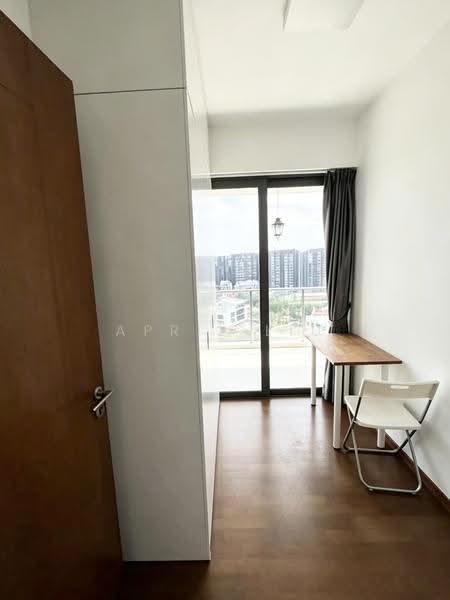 Kovan Regency, 38 Kovan Rise, Hougang / Punggol / Sengkang, Room Rental, 150 sqft, Condominium For Rent, by April Liu, 500286520 - Small room - PropertyGuru.com.sg