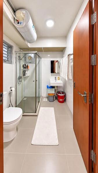 222A Bedok North Drive, 222A Bedok North Drive, Bedok / Upper East Coast, 3 Bedrooms, 990 sqft, HDB Flat For Sale, by Winston Tan, 500286528 - Bathroom - PropertyGuru.com.sg