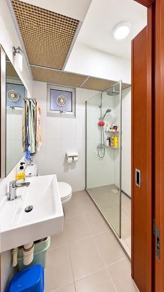 222A Bedok North Drive, 222A Bedok North Drive, Bedok / Upper East Coast, 3 Bedrooms, 990 sqft, HDB Flat For Sale, by Winston Tan, 500286528 - Bathroom - PropertyGuru.com.sg