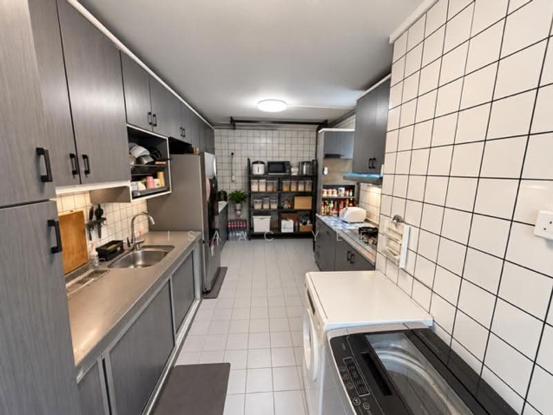 605 Bedok Reservoir Road, 605 Bedok Reservoir Road, Bedok / Upper East Coast, 3 Bedrooms, 1,302 sqft, HDB Flat For Sale, by Isaac Yee, 500286531 - Kitchen - PropertyGuru.com.sg