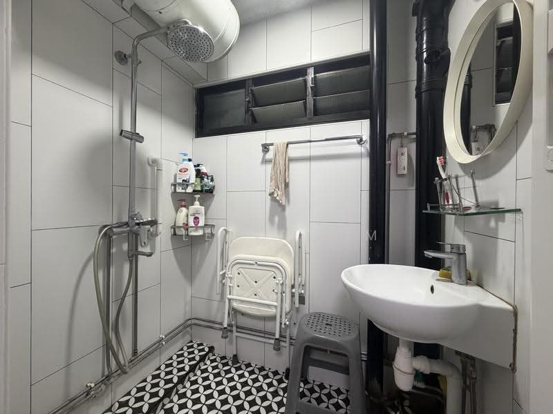 6 Marsiling Drive, 6 Marsiling Drive, Admiralty / Woodlands, Room Rental, 150 sqft, HDB Flat For Rent, by Kleeve Lim, 500286568 - Bathroom - PropertyGuru.com.sg