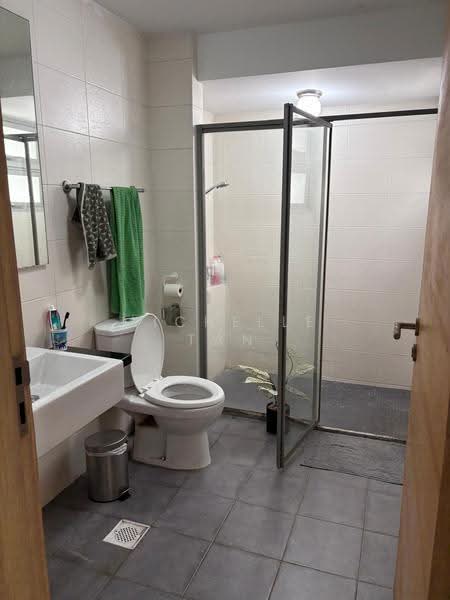 The Linear, 880 Upper Bukit Timah Road, Dairy Farm / Bukit Panjang / Choa Chu Kang, 3 Bedrooms, 1,593 sqft, Apartment For Rent, by Michelle Tan, 500286571 - Bathroom - PropertyGuru.com.sg