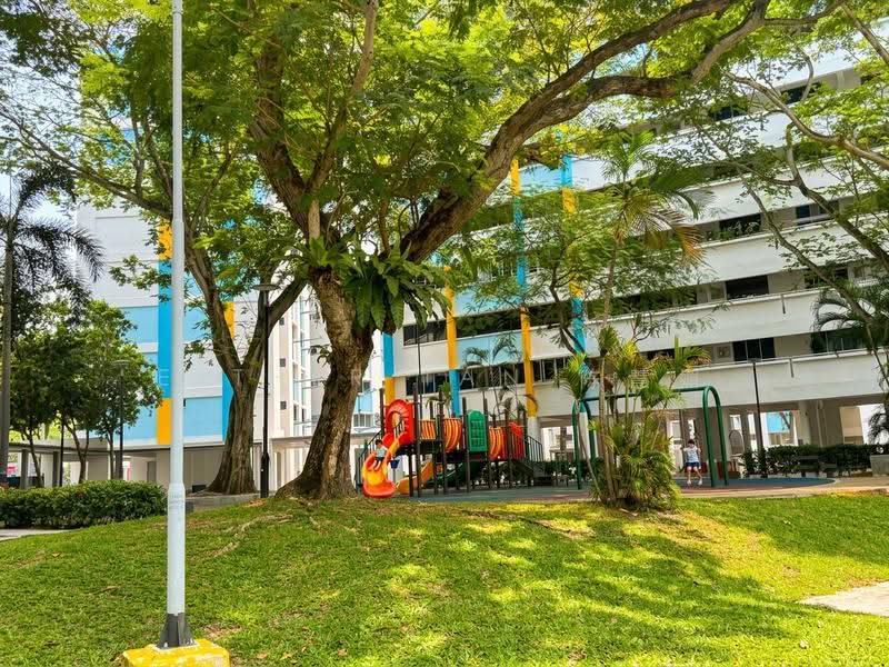 240 Serangoon Avenue 2, 240 Serangoon Avenue 2, Hougang / Punggol / Sengkang, 3 Bedrooms, 904 sqft, HDB Flat For Sale, by Esther Tan 陈慧媚, 500286583 - Exterior - PropertyGuru.com.sg