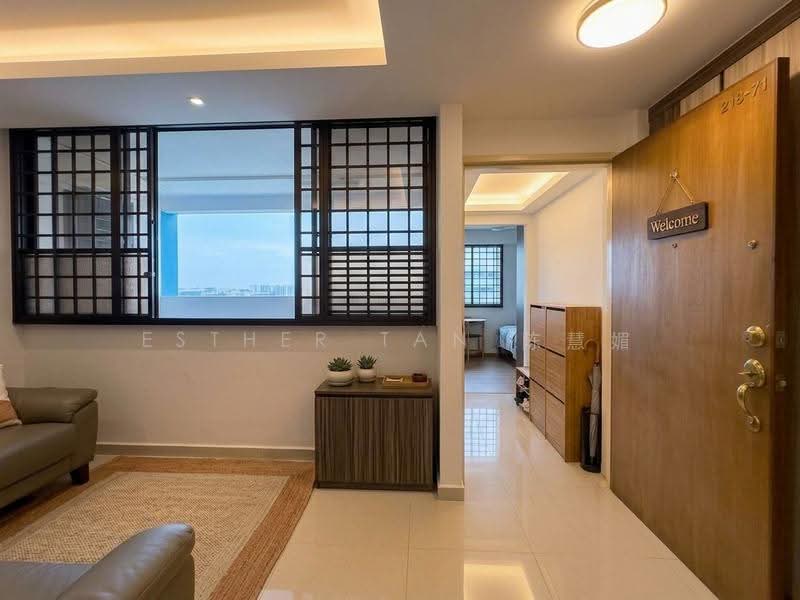 240 Serangoon Avenue 2, 240 Serangoon Avenue 2, Hougang / Punggol / Sengkang, 3 Bedrooms, 904 sqft, HDB Flat For Sale, by Esther Tan 陈慧媚, 500286583 - Living Room - PropertyGuru.com.sg