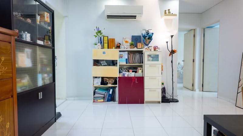 655B Jurong West Street 61, 655B Jurong West Street 61, Boon Lay / Jurong / Tuas, 3 Bedrooms, 915 sqft, HDB Flat For Sale, by Cindy Low, 500286595 - Living Room - PropertyGuru.com.sg