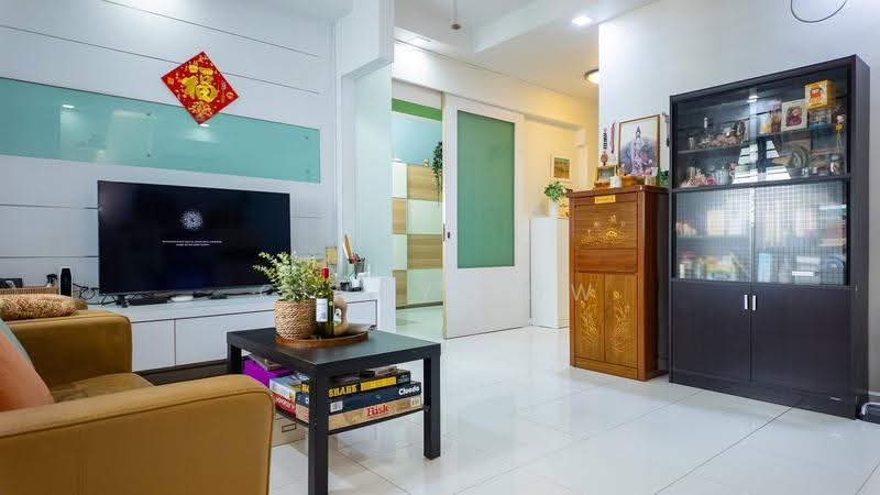 655B Jurong West Street 61, 655B Jurong West Street 61, Boon Lay / Jurong / Tuas, 3 Bedrooms, 915 sqft, HDB Flat For Sale, by Cindy Low, 500286595 - Living Room - PropertyGuru.com.sg