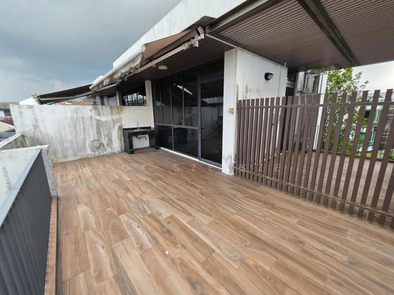Alana, Sunrise Terrace, Seletar / Yio Chu Kang, 4 Bedrooms, 3,498 sqft, Terraced House For Sale, by Mok Sze Sze, 500286596 - Balcony - PropertyGuru.com.sg