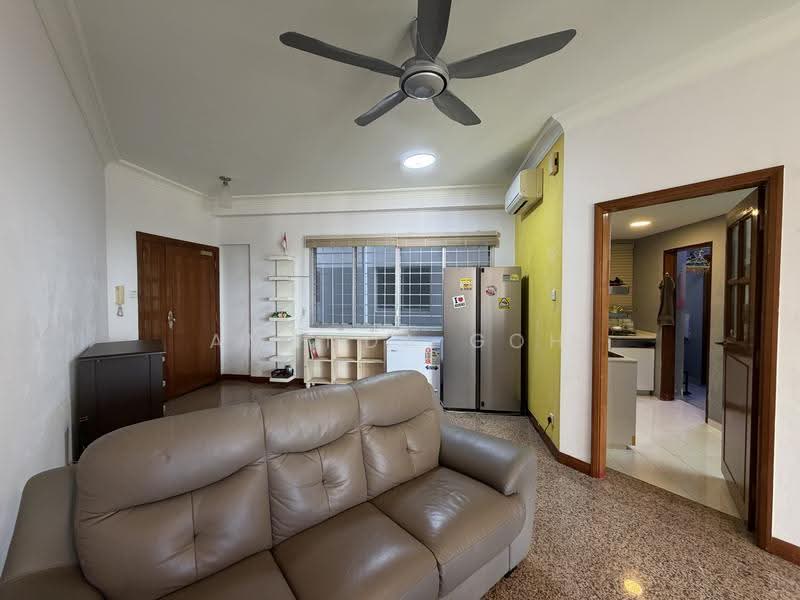 The Bayshore, 22 Bayshore Road, Bedok / Upper East Coast, 3 Bedrooms, 1,227 sqft, Condominium For Sale, by Amanda Goh, 500286617 - Living Room - PropertyGuru.com.sg
