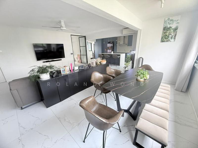 432 Bukit Panjang Ring Road, 432 Bukit Panjang Ring Road, Dairy Farm / Bukit Panjang / Choa Chu Kang, 4 Bedrooms, 1,377 sqft, HDB Flat For Sale, by Roland Wong, 500286624 - Living Room - PropertyGuru.com.sg