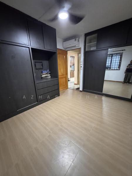 375 Clementi Avenue 4, 375 Clementi Avenue 4, Buona Vista / West Coast / Clementi New Town, 2 Bedrooms, 732 sqft, HDB Flat For Rent, by Azhar Johar, 500286637 - Bedroom - PropertyGuru.com.sg