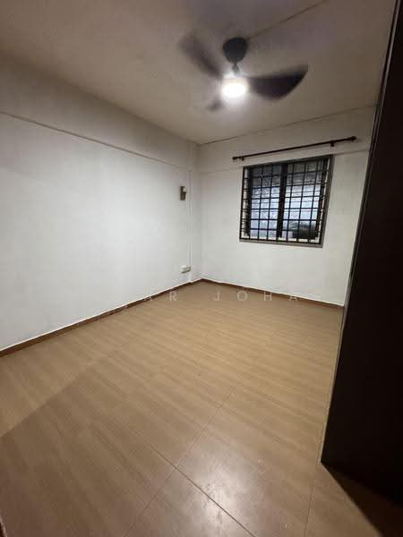 375 Clementi Avenue 4, 375 Clementi Avenue 4, Buona Vista / West Coast / Clementi New Town, 2 Bedrooms, 732 sqft, HDB Flat For Rent, by Azhar Johar, 500286637 - PropertyGuru.com.sg