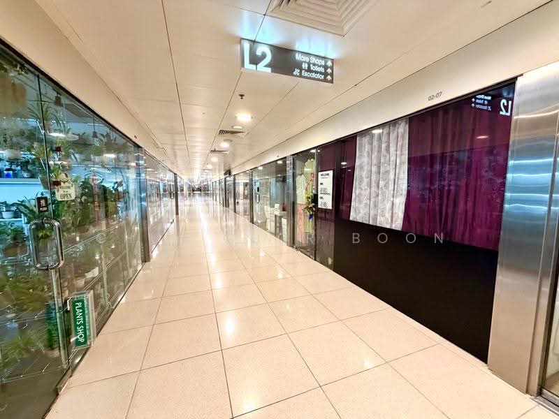International Plaza, 10 Anson Road, Chinatown / Tanjong Pagar, 1,066 sqft, Mall Shop For Rent, by Chua Chor Boon, 500286651 - Corridor - CommercialGuru.com.sg