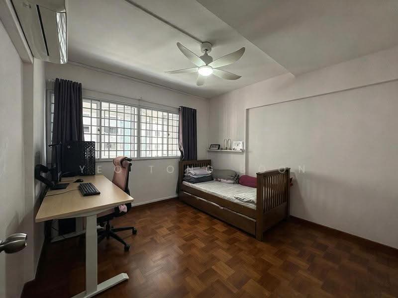 323 Jurong East Street 31, 323 Jurong East Street 31, Boon Lay / Jurong / Tuas, 3 Bedrooms, 1,604 sqft, HDB Flat For Sale, by Yeo Tong Boon, 500286657 - Bedroom - PropertyGuru.com.sg