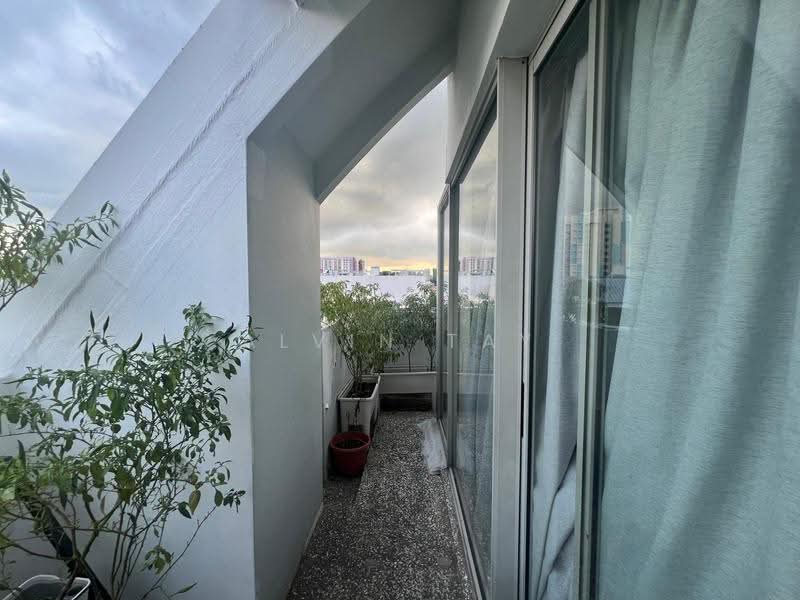 Soho @ Farrer, 172 Race Course Road, Farrer Park / Serangoon Rd, 2 Bedrooms, 850 sqft, Apartment For Rent, by Alvin Tay, 500286658 - Balcony - PropertyGuru.com.sg