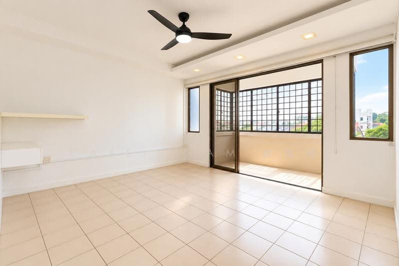Hua Xin Court, 23A Nallur Road, East Coast / Marine Parade, 3 Bedrooms, 1,970 sqft, Condominium For Rent, by Cassie Lam 林羿伶, 500286672 - Living Room - PropertyGuru.com.sg