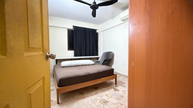 107 Yishun Ring Road, 107 Yishun Ring Road, Sembawang / Yishun, 2 Bedrooms, 872 sqft, HDB Flat For Sale, by Sarah Chua, 500286675 - Bedroom - PropertyGuru.com.sg