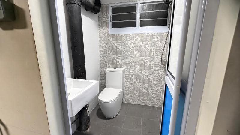 107 Yishun Ring Road, 107 Yishun Ring Road, Sembawang / Yishun, 2 Bedrooms, 872 sqft, HDB Flat For Sale, by Sarah Chua, 500286675 - Bathroom - PropertyGuru.com.sg