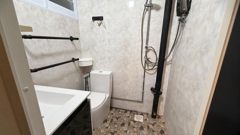 107 Yishun Ring Road, 107 Yishun Ring Road, Sembawang / Yishun, 2 Bedrooms, 872 sqft, HDB Flat For Sale, by Sarah Chua, 500286675 - Bathroom - PropertyGuru.com.sg