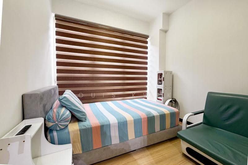 Lake Life, 12 Tao Ching Road, Boon Lay / Jurong / Tuas, 3 Bedrooms, 1,119 sqft, Condominium For Sale, by Louis Kwek, 500286681 - Bedroom - PropertyGuru.com.sg