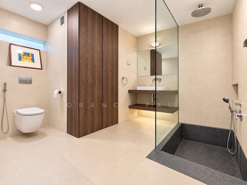 Wareham road, East Coast / Marine Parade, 7 Bedrooms, 8,000 sqft, Detached House For Sale, by Torance Paul, 500286686 - Bathroom - PropertyGuru.com.sg