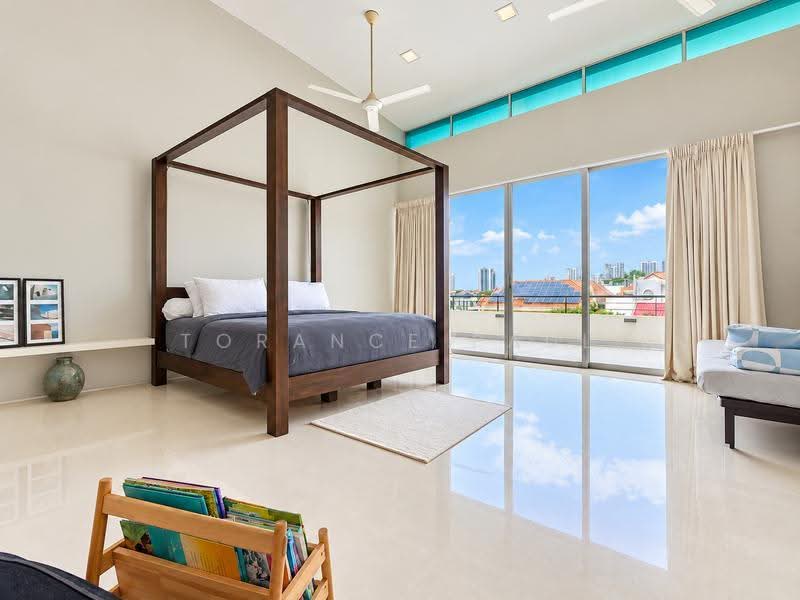 Wareham road, East Coast / Marine Parade, 7 Bedrooms, 8,000 sqft, Detached House For Sale, by Torance Paul, 500286686 - Master Bedroom - PropertyGuru.com.sg