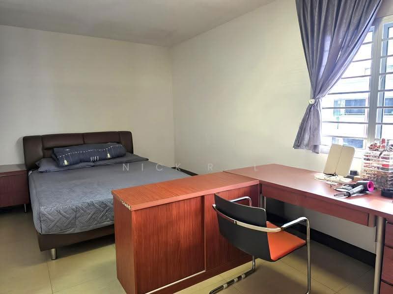 942 Hougang Street 92, 942 Hougang Street 92, Hougang / Punggol / Sengkang, 4 Bedrooms, 1,292 sqft, HDB Flat For Sale, by Nick R. L, 500286717 - Bedroom - PropertyGuru.com.sg