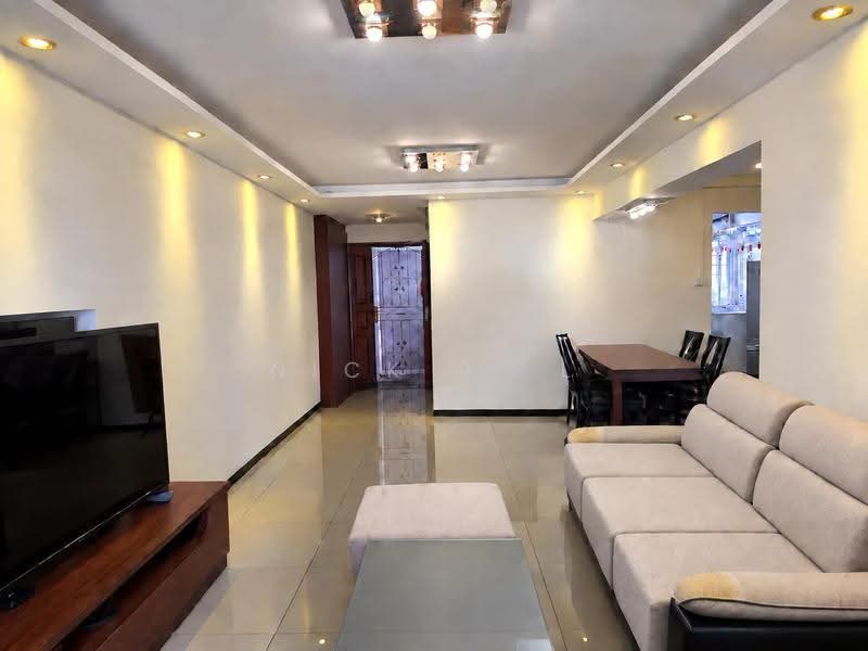 942 Hougang Street 92, 942 Hougang Street 92, Hougang / Punggol / Sengkang, 4 Bedrooms, 1,292 sqft, HDB Flat For Sale, by Nick R. L, 500286717 - Living Room - PropertyGuru.com.sg