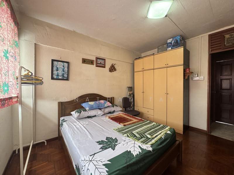 907 Tampines Avenue 4, 907 Tampines Avenue 4, Pasir Ris / Tampines, Room Rental, 150 sqft, HDB Flat For Rent, by Jonathan Tay, 500286719 - Bedroom - PropertyGuru.com.sg