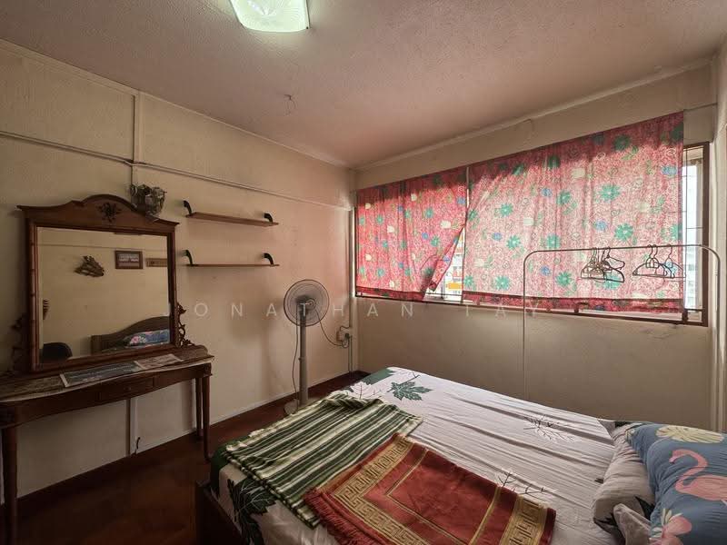 907 Tampines Avenue 4, 907 Tampines Avenue 4, Pasir Ris / Tampines, Room Rental, 150 sqft, HDB Flat For Rent, by Jonathan Tay, 500286719 - Bedroom - PropertyGuru.com.sg