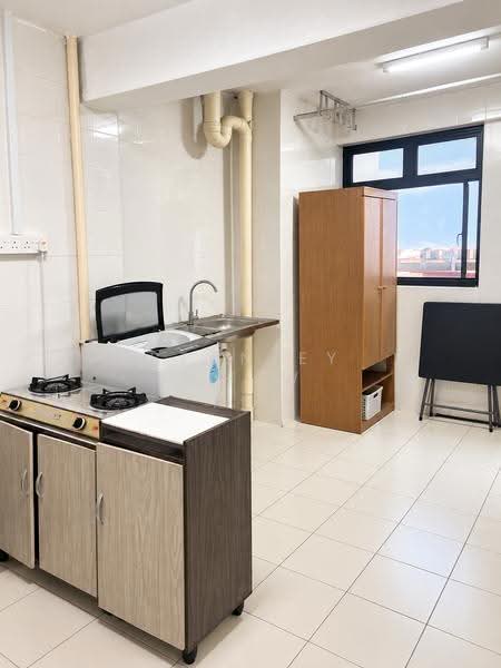 203 Toa Payoh North, 203 Toa Payoh North, Balestier / Toa Payoh, 3 Bedrooms, 750 sqft, HDB Flat For Rent, by Stanley Chew, 500286720 - Kitchen - PropertyGuru.com.sg
