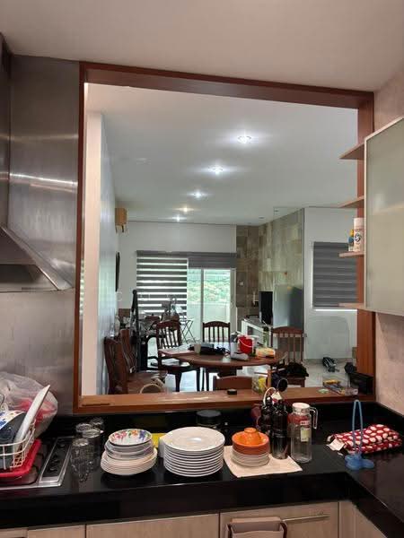 Parc Regency, 315 Pasir Panjang Road, Buona Vista / West Coast / Clementi New Town, 3 Bedrooms, 1,657 sqft, Condominium For Rent, by Colin Li, 500286727 - Kitchen - PropertyGuru.com.sg