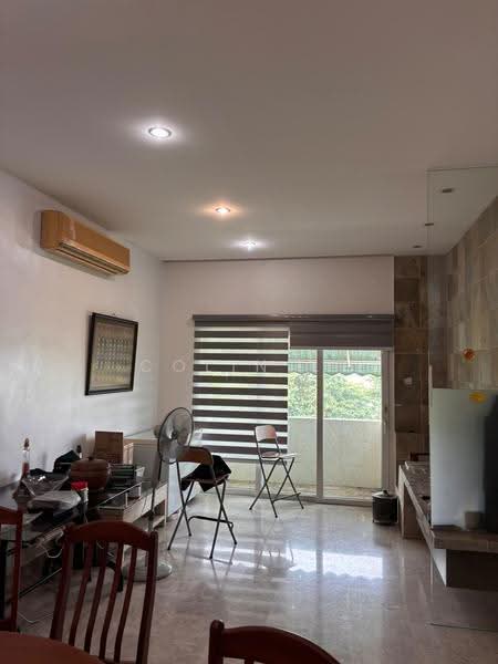 Parc Regency, 315 Pasir Panjang Road, Buona Vista / West Coast / Clementi New Town, 3 Bedrooms, 1,657 sqft, Condominium For Rent, by Colin Li, 500286727 - Living Room - PropertyGuru.com.sg