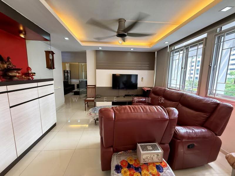 928 Hougang Street 91, 928 Hougang Street 91, Hougang / Punggol / Sengkang, 4 Bedrooms, 1,292 sqft, HDB Flat For Sale, by JW Lee 李健汶, 500286737 - Living Room - PropertyGuru.com.sg