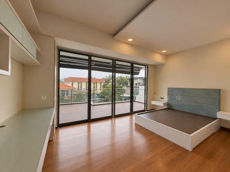 Serangoon Garden Estate, Berwick Drive | Serangoon Garden Way | Chartwell Drive | Burghley Drive | Huddington Avenue | Kingswear Avenue | Carisbrooke Grove | Bodmin Drive | Braemar Drive | Brockhampton Drive | Blandford Drive | Bloxhome Drive | Medway Drive | Crowhurst Drive, Hougang / Punggol / Sengkang, 5 Bedrooms, 4,000 sqft, Semi-Detached House For Rent, by Marianne Terng, 500286738 - Ensuite Bedroom - PropertyGuru.com.sg