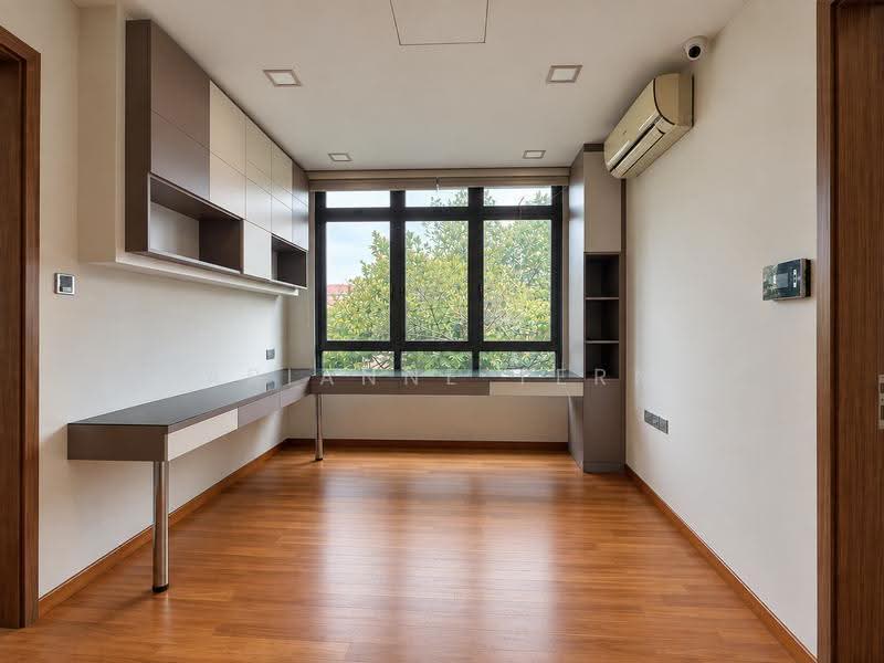 Serangoon Garden Estate, Berwick Drive | Serangoon Garden Way | Chartwell Drive | Burghley Drive | Huddington Avenue | Kingswear Avenue | Carisbrooke Grove | Bodmin Drive | Braemar Drive | Brockhampton Drive | Blandford Drive | Bloxhome Drive | Medway Drive | Crowhurst Drive, Hougang / Punggol / Sengkang, 5 Bedrooms, 4,000 sqft, Semi-Detached House For Rent, by Marianne Terng, 500286738 - Study - PropertyGuru.com.sg