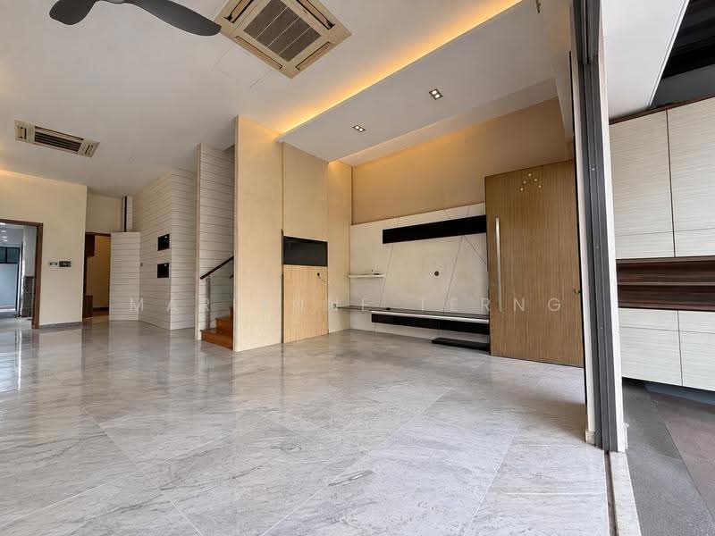 Serangoon Garden Estate, Berwick Drive | Serangoon Garden Way | Chartwell Drive | Burghley Drive | Huddington Avenue | Kingswear Avenue | Carisbrooke Grove | Bodmin Drive | Braemar Drive | Brockhampton Drive | Blandford Drive | Bloxhome Drive | Medway Drive | Crowhurst Drive, Hougang / Punggol / Sengkang, 5 Bedrooms, 4,000 sqft, Semi-Detached House For Rent, by Marianne Terng, 500286738 - Living & Dining - PropertyGuru.com.sg