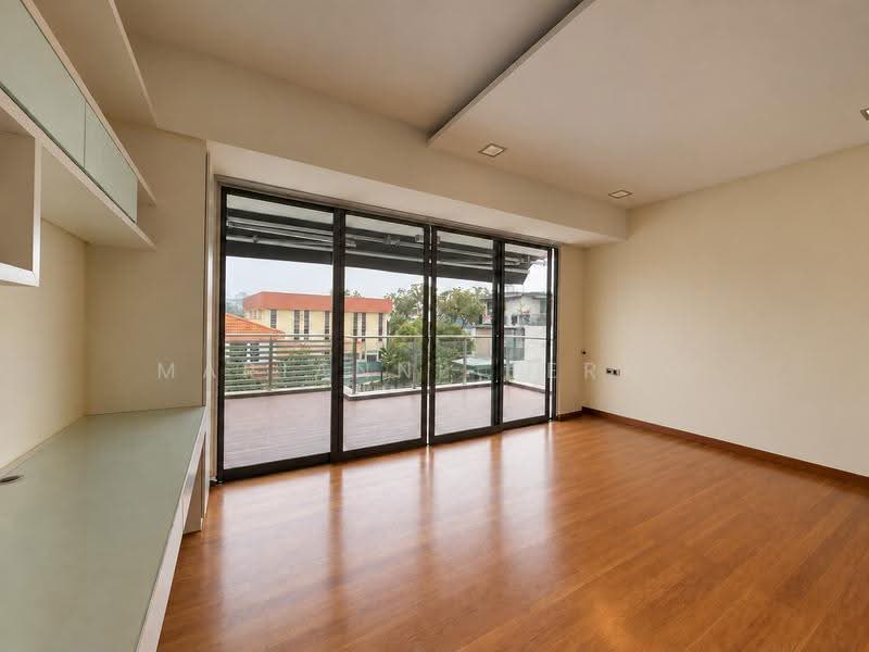Serangoon Garden Estate, Berwick Drive | Serangoon Garden Way | Chartwell Drive | Burghley Drive | Huddington Avenue | Kingswear Avenue | Carisbrooke Grove | Bodmin Drive | Braemar Drive | Brockhampton Drive | Blandford Drive | Bloxhome Drive | Medway Drive | Crowhurst Drive, Hougang / Punggol / Sengkang, 5 Bedrooms, 4,000 sqft, Semi-Detached House For Rent, by Marianne Terng, 500286738 - Ensuite Bedroom - PropertyGuru.com.sg