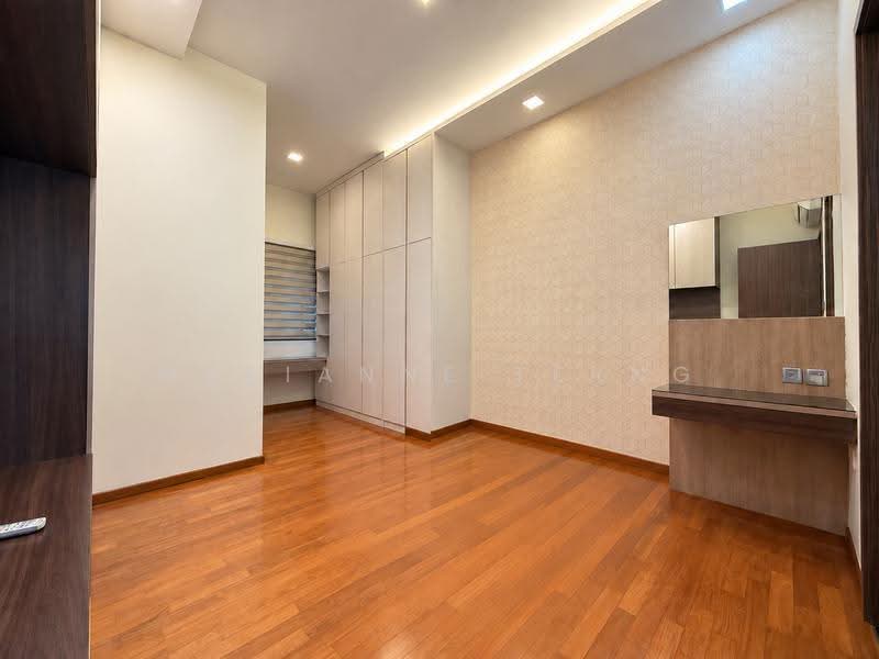 Serangoon Garden Estate, Berwick Drive | Serangoon Garden Way | Chartwell Drive | Burghley Drive | Huddington Avenue | Kingswear Avenue | Carisbrooke Grove | Bodmin Drive | Braemar Drive | Brockhampton Drive | Blandford Drive | Bloxhome Drive | Medway Drive | Crowhurst Drive, Hougang / Punggol / Sengkang, 5 Bedrooms, 4,000 sqft, Semi-Detached House For Rent, by Marianne Terng, 500286738 - Ensuite Bedroom - PropertyGuru.com.sg