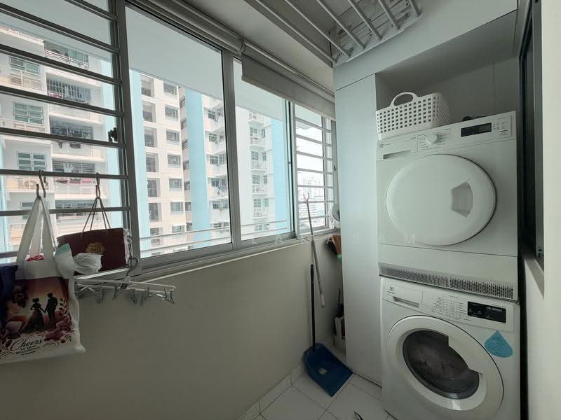 38A Bendemeer Road, 38A Bendemeer Road, Balestier / Toa Payoh, Room Rental, 140 sqft, HDB Flat For Rent, by Sam Alakasam, 500286744 - Balcony - PropertyGuru.com.sg