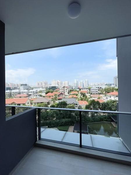 Stirling Residences, 21 Stirling Road, Alexandra / Commonwealth, 1 Bedroom, 441 sqft, Condominium For Sale, by Janice Lim, 500286745 - Balcony - PropertyGuru.com.sg