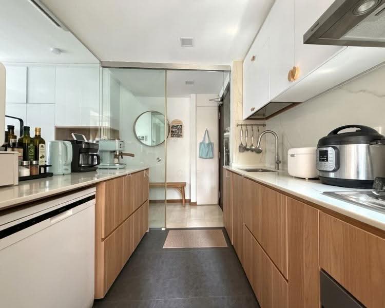 Amaninda, 329A Thomson Road, Newton / Novena, 2 Bedrooms, 1,055 sqft, Condominium For Rent, by Janice Lee, 500286747 - Kitchen - PropertyGuru.com.sg