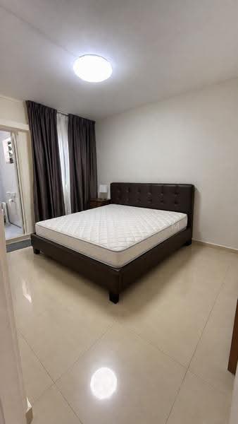 129 Bukit Batok West Avenue 6, 129 Bukit Batok West Avenue 6, Dairy Farm / Bukit Panjang / Choa Chu Kang, 2 Bedrooms, 786 sqft, HDB Flat For Rent, by Jenni Lim, 500286759 - Master Bedroom - PropertyGuru.com.sg