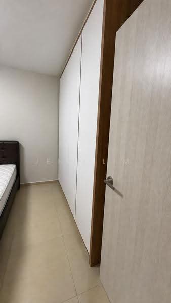 129 Bukit Batok West Avenue 6, 129 Bukit Batok West Avenue 6, Dairy Farm / Bukit Panjang / Choa Chu Kang, 2 Bedrooms, 786 sqft, HDB Flat For Rent, by Jenni Lim, 500286759 - Master Bedroom - PropertyGuru.com.sg