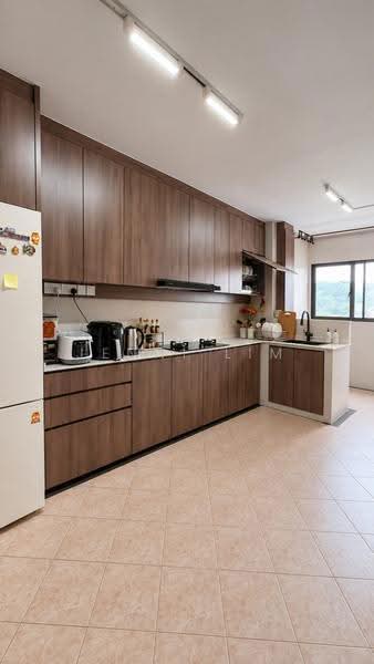 129 Bukit Batok West Avenue 6, 129 Bukit Batok West Avenue 6, Dairy Farm / Bukit Panjang / Choa Chu Kang, 2 Bedrooms, 786 sqft, HDB Flat For Rent, by Jenni Lim, 500286759 - Kitchen - PropertyGuru.com.sg