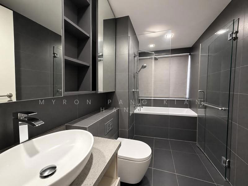 Meadows @ Peirce, 626 Upper Thomson Road, Mandai / Upper Thomson, 4 Bedrooms, 1,851 sqft, Condominium For Rent, by Myron Pang Kian Hann, 500286767 - Bathroom - PropertyGuru.com.sg