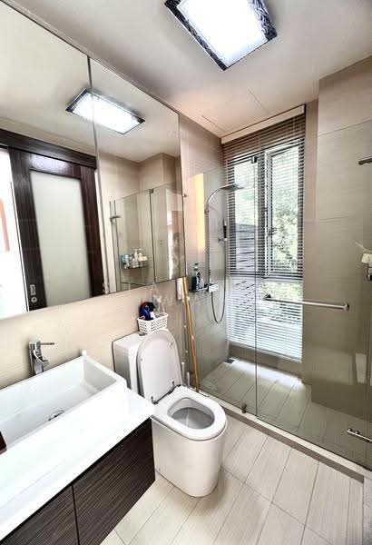 The Greenwood, 205A Greenwood Avenue, Newton / Novena, 5 Bedrooms, 2,992 sqft, Cluster House For Sale, by Sia Mei Hwan, 500286772 - Bathroom - PropertyGuru.com.sg